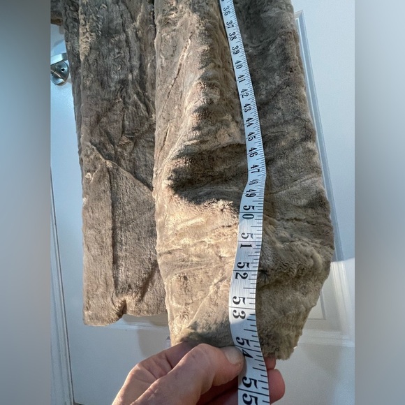 Elegant Faux Fur Long Coat - Picture 10 of 12